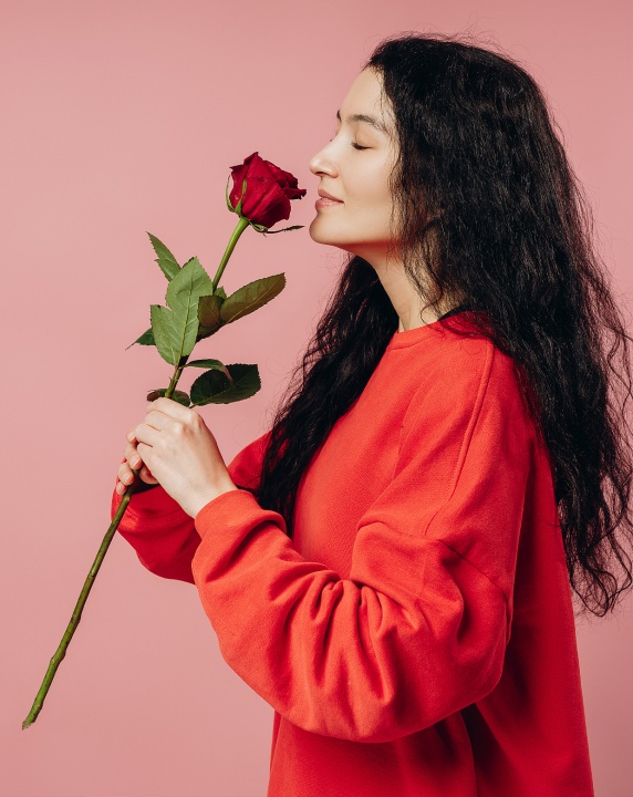 Woman with 1 rose